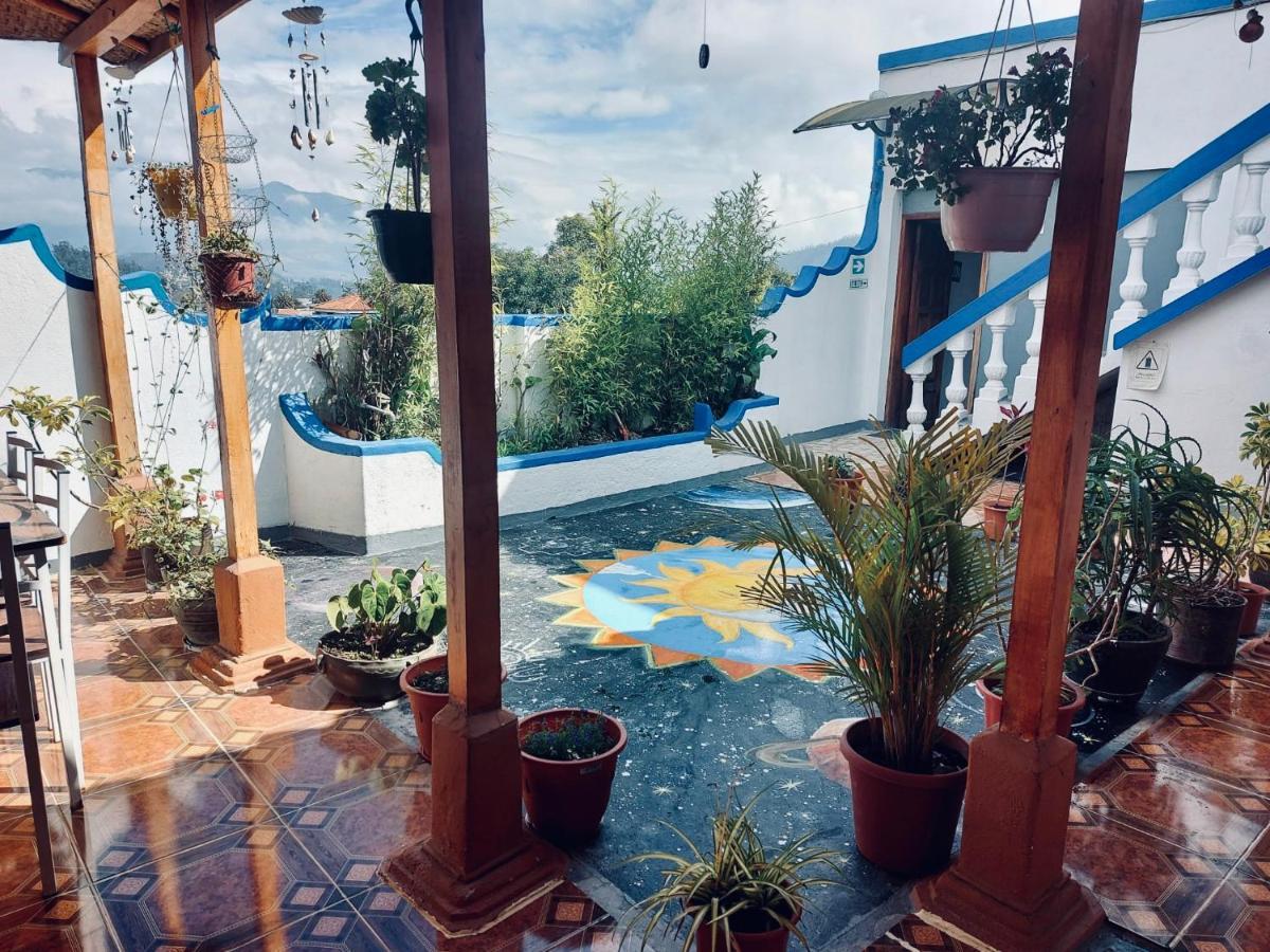 Hostal Chasqui Otavalo Exteriör bild
