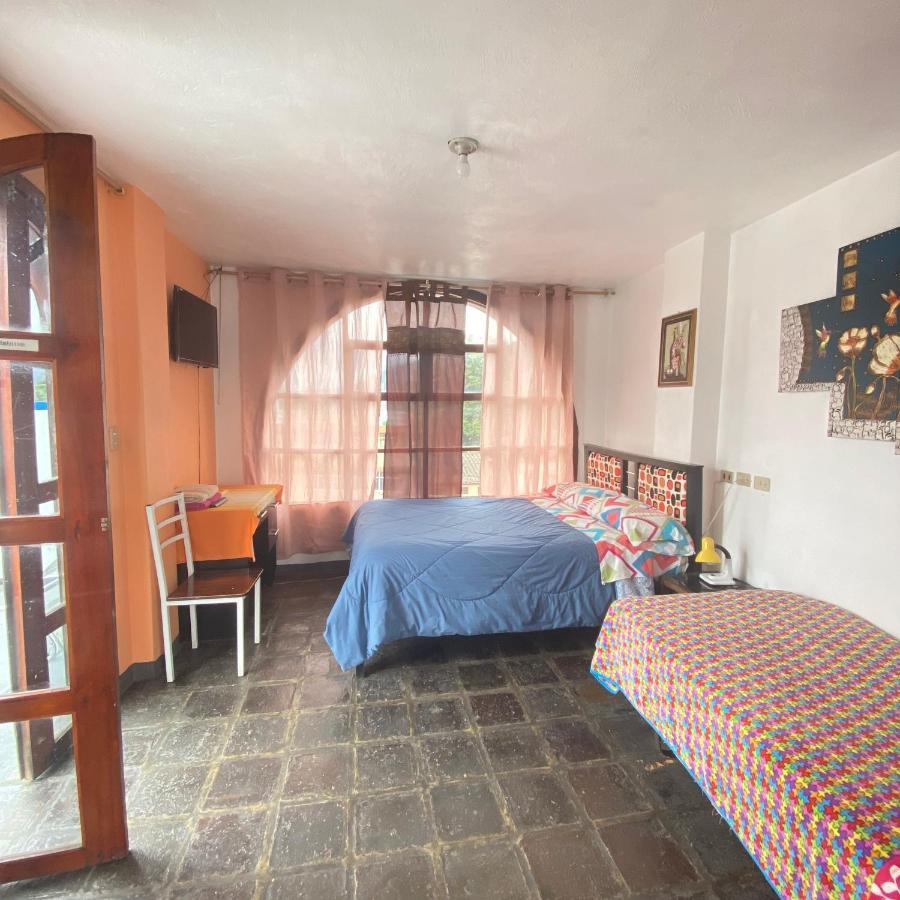 Hostal Chasqui Otavalo Exteriör bild