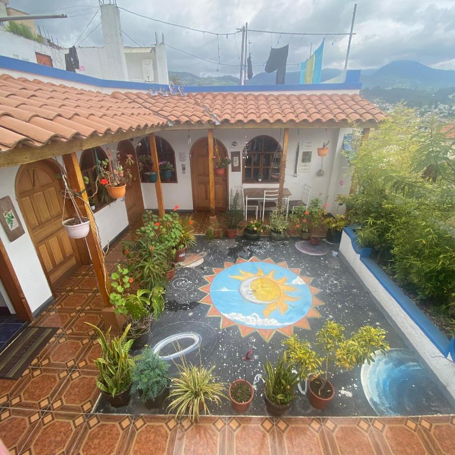 Hostal Chasqui Otavalo Exteriör bild